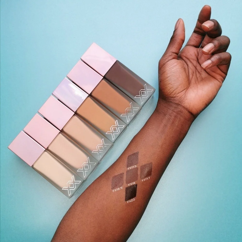 XX Revolution Glow Skin FauXXdation Foundation FX20